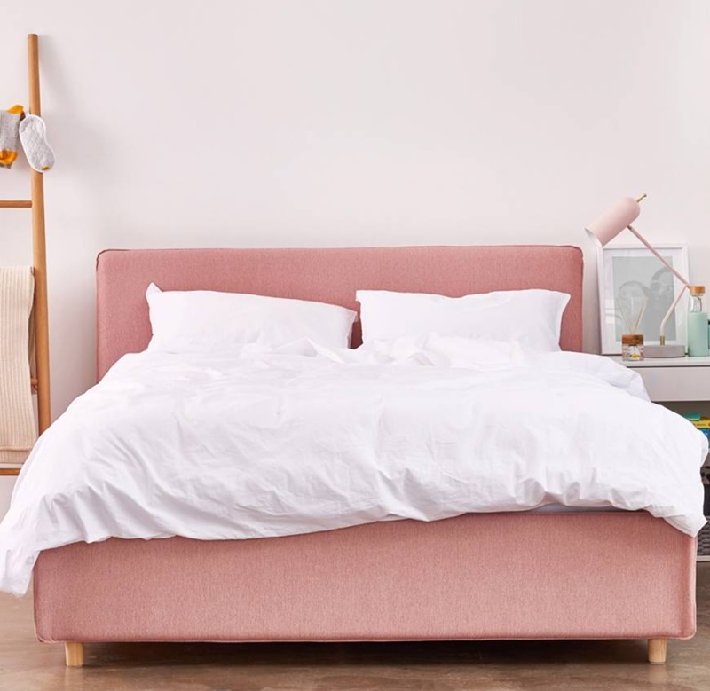 Eve Pink Bed